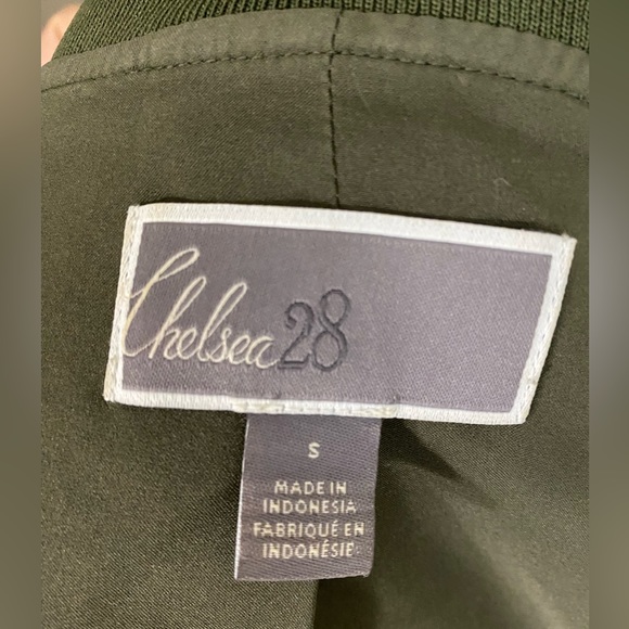 Green Jacket - Picture 2 of 4